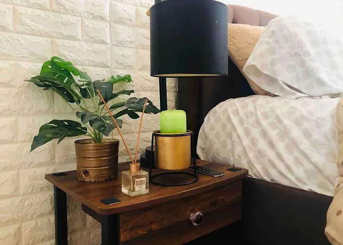 Apartment Stylish 1 Bedroom Near Bgc+airport!netflix+dsny+50mbps Manila
