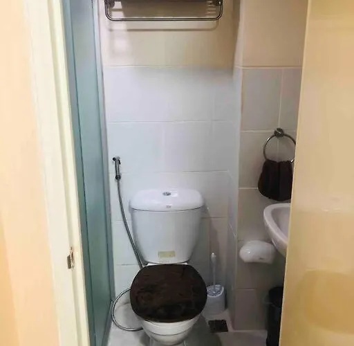 Stylish 1 Bedroom Near Bgc+airport!netflix+dsny+50mbps Apartment *